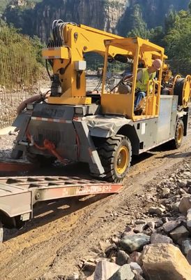 Robot z betonu mokrego i betonu wstrzykiwacza dla prac ochrony zbocza